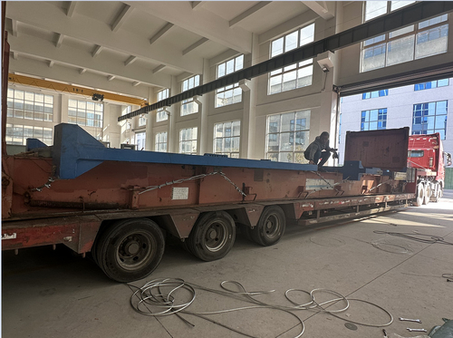 Latest company news about Тормоз 2-WE67K-650/6000 гидравлической прессы CNC тандемный будет кораблем к шкипера ltd. Индию