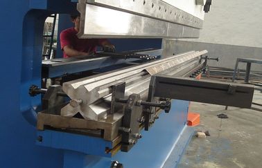 Good price 2-WE67K-300/6000 CNC прессовая тормозная машина с управлением DA53T онлайн