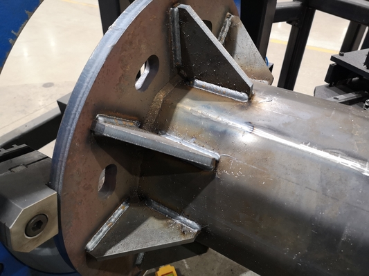 Роботизированная сварочная машина CNC режущая дверная рама для светового столба