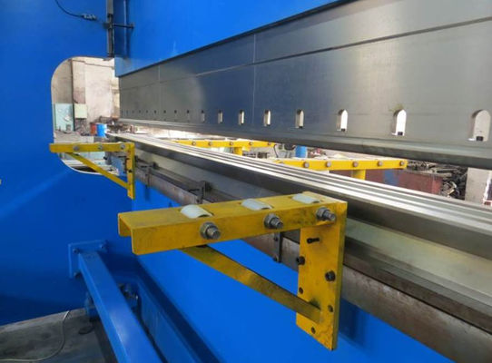 Тяжелое металлообработка CNC гидравлический пресс тормоз с 400L емкостью нефтяного бака 200T Max. давление и регулируемый ход