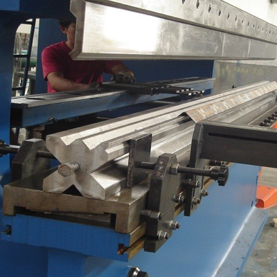 2×320T CNC тандемная гидравлическая прессовая тормозная машина с системой управления DA53T