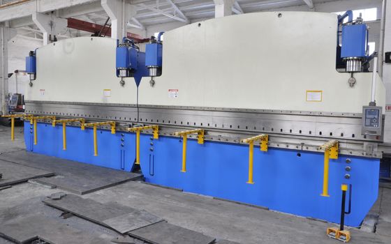 CNC тандемный листогибочный пресс усилием 1600 тонн, изготовление высоких мачт и монополей
