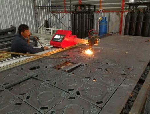 Машина кислородной резки CNC портативная, машина светлого Поляка для того чтобы отрезать базовую платину светлого Поляка